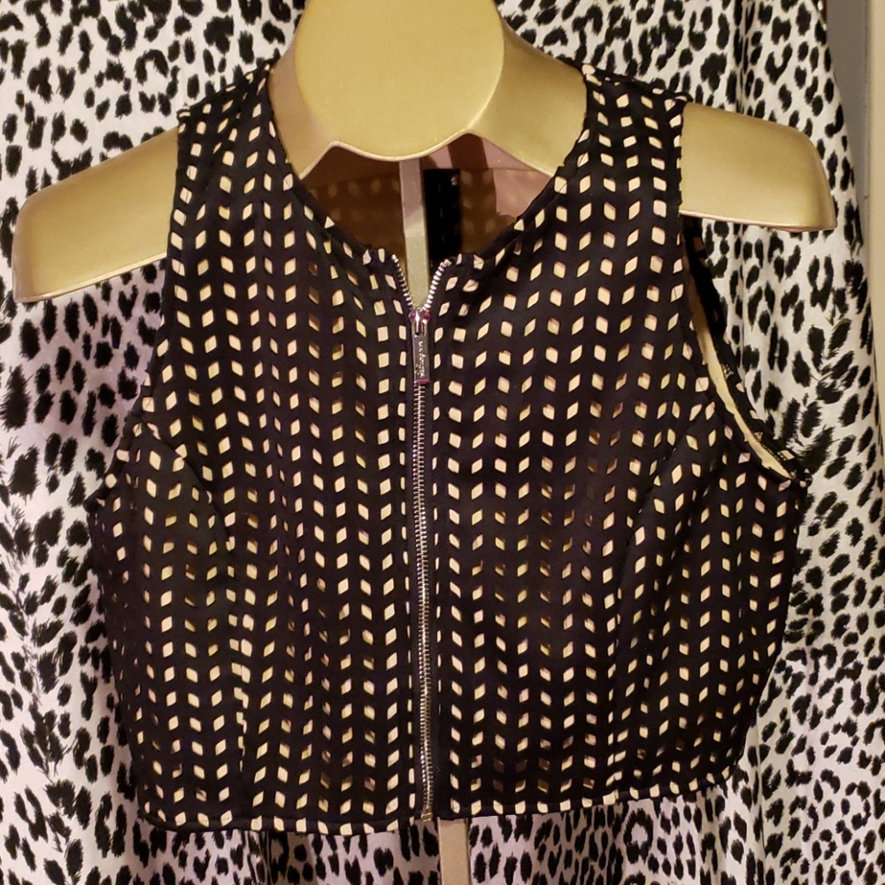 Zipper crop top